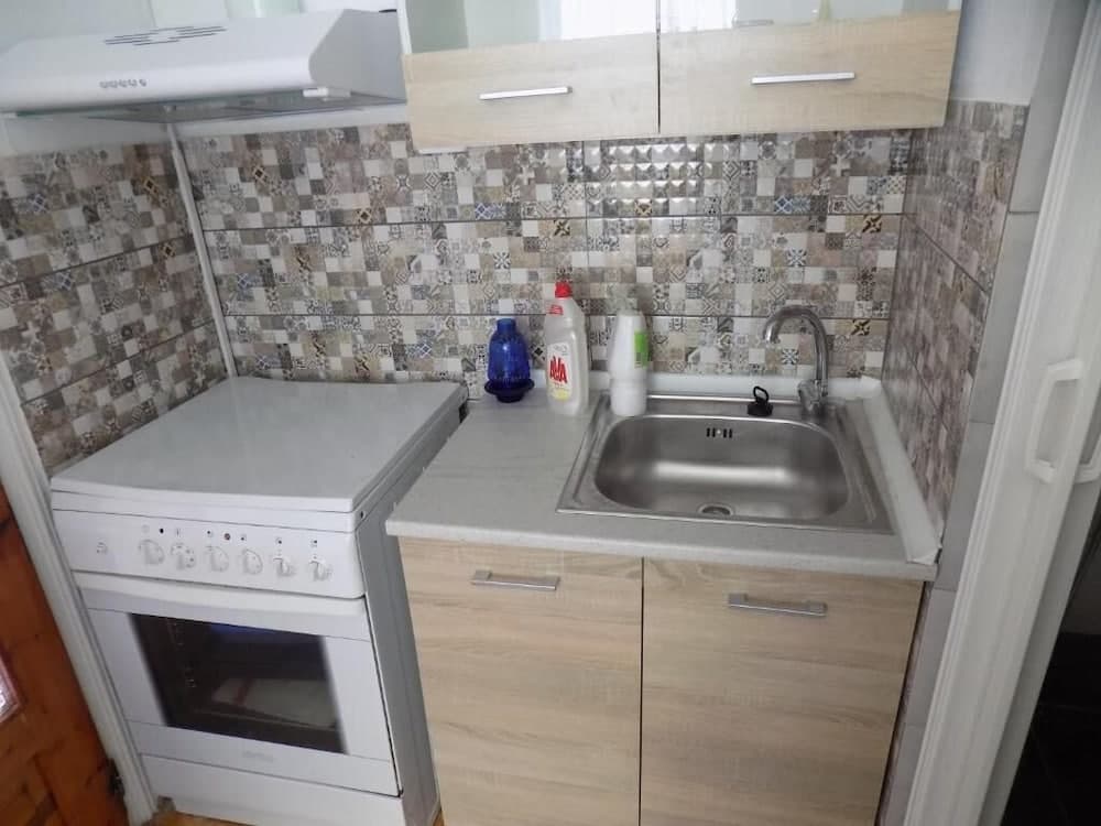 VS studios Triple Room with Bathroom