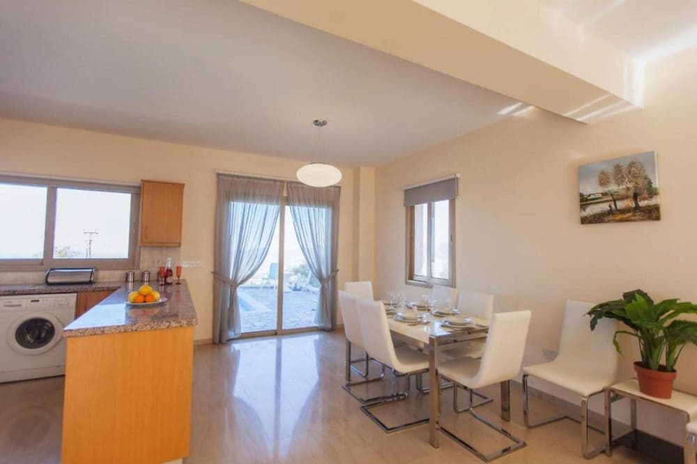 Villa Panorama Tria in Drouseia