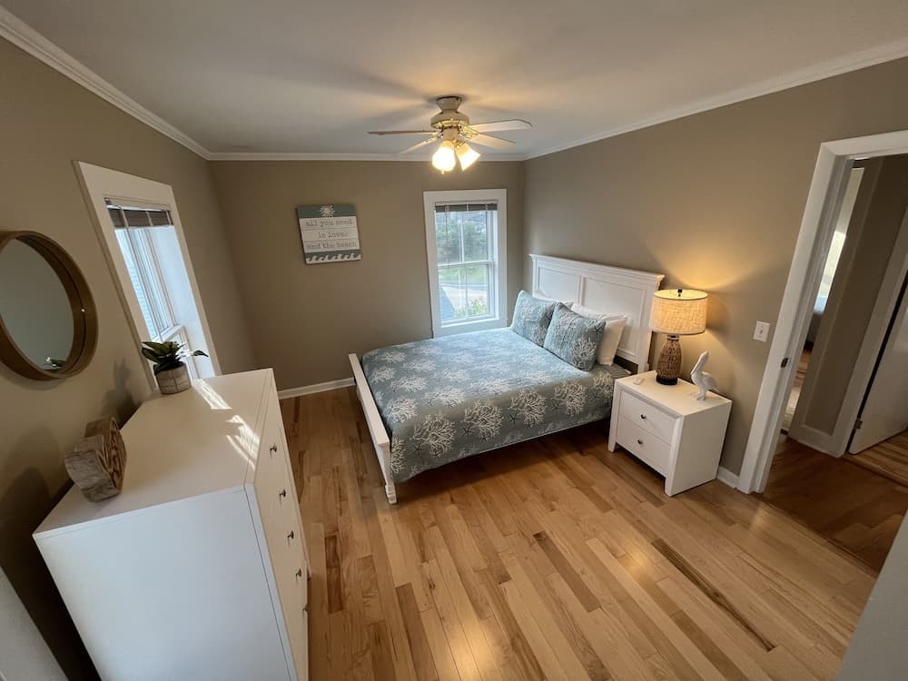 Cozy 3BR Beach House by the Sea