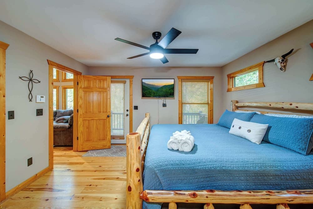 Buck Valley Lodge Mountain Getaway!