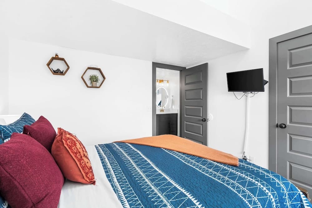 Escape to the Pond View Oasis - Resort Amenities