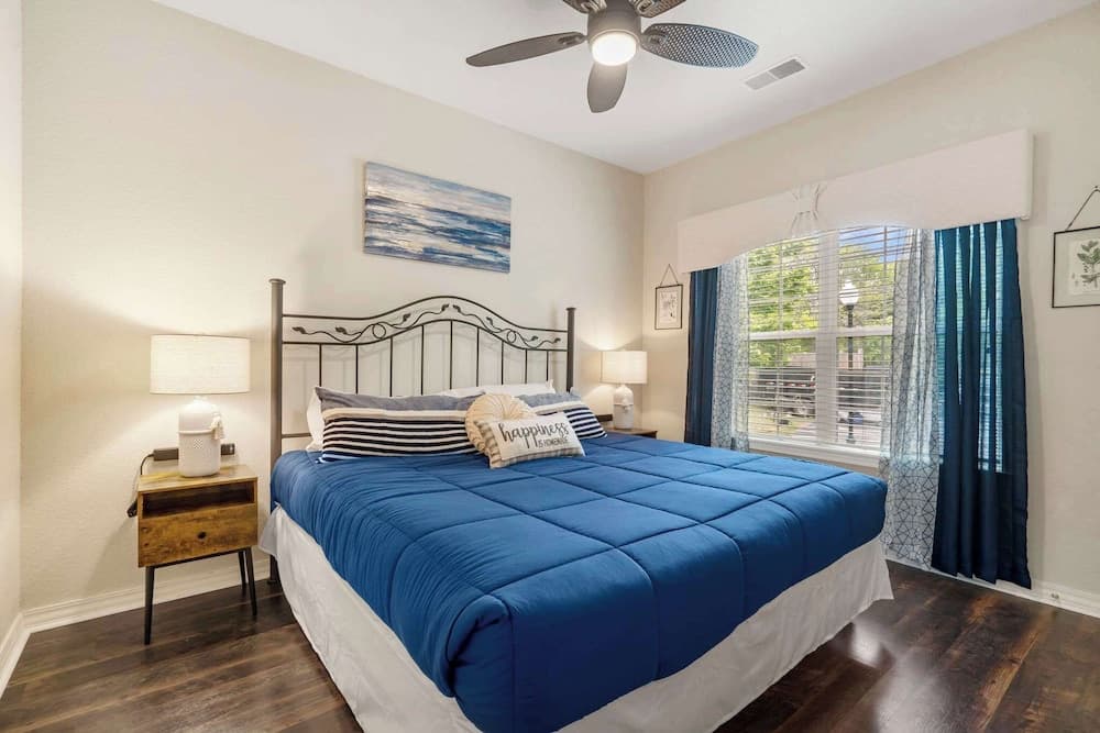 Kings Hideaway - Near DT!