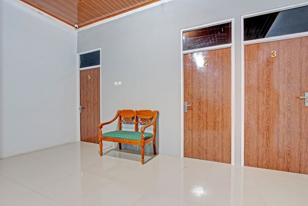 OYO 91960 Fariza House Syariah