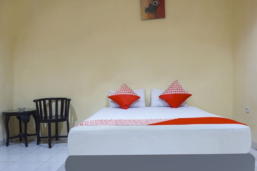 OYO 90923 Makassar Cottage