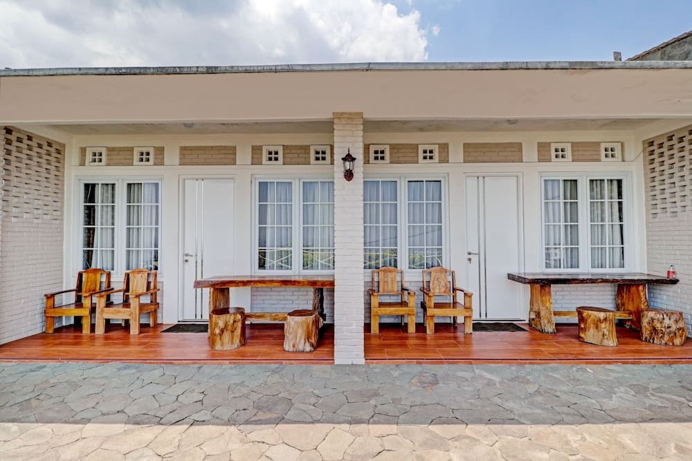 Collection O 90617 Rumah Oma Opa Syariah