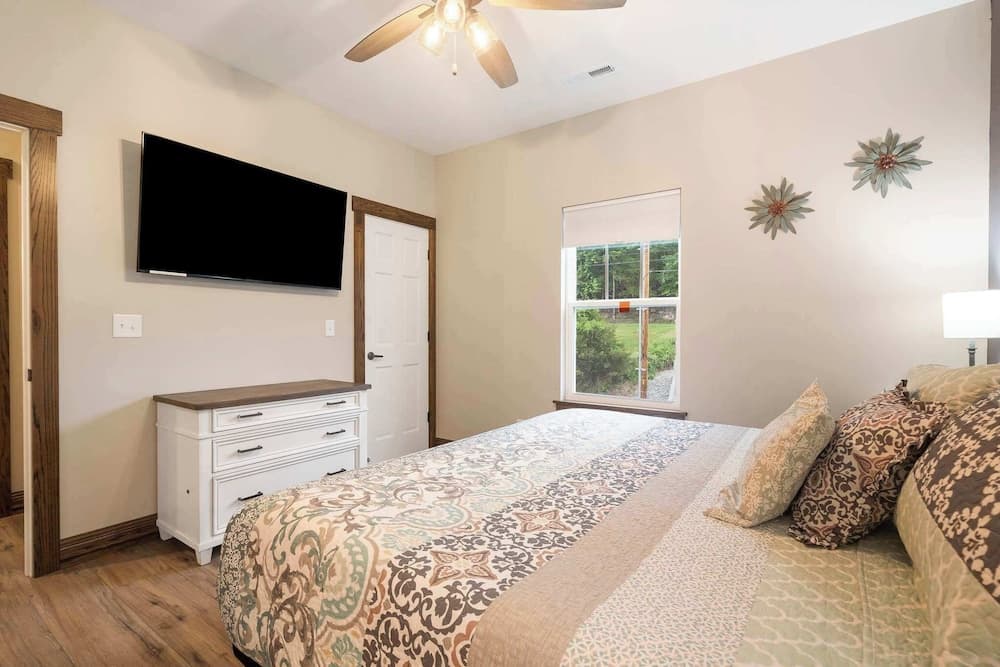 That Lakefront Taneycomo House - Branson