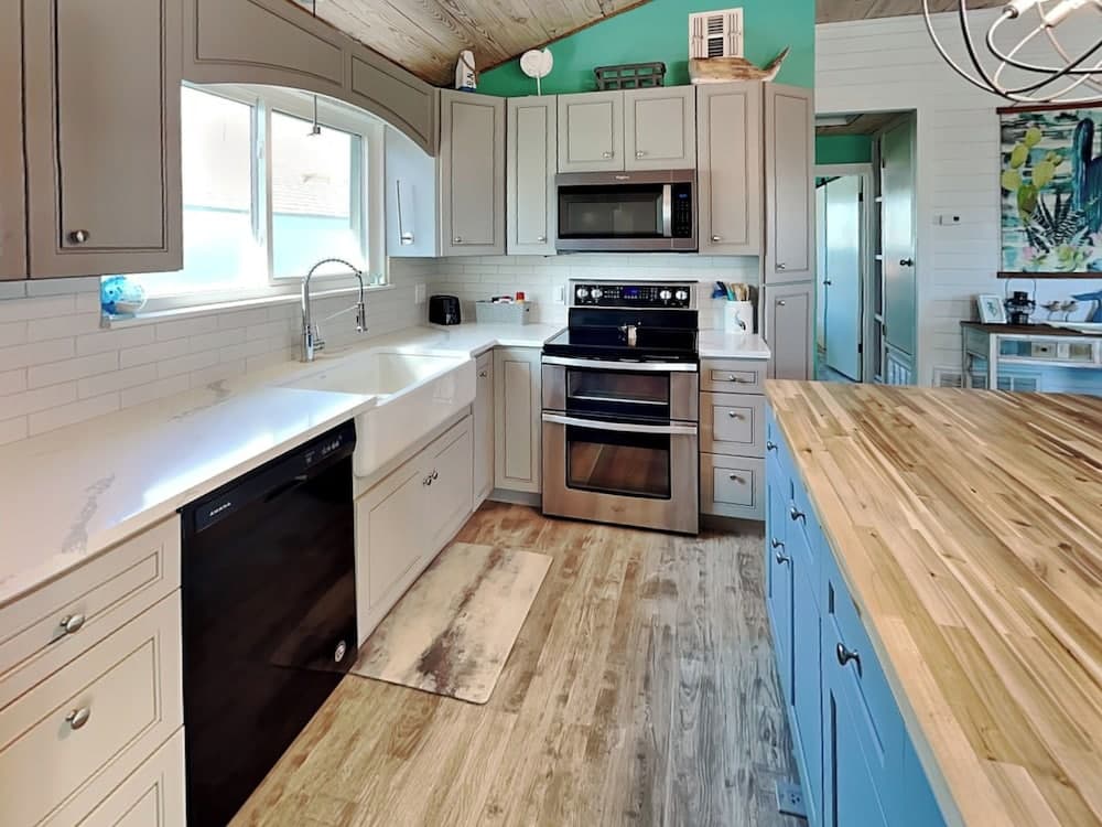 Sand Piper by Miss Kitty’s