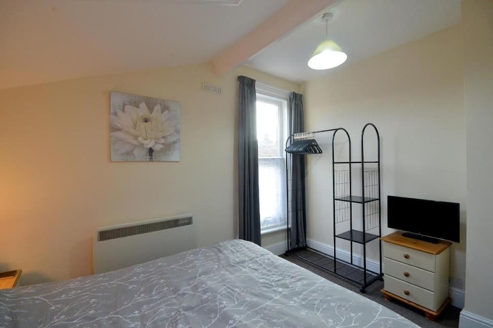 Brightwater Apartment for up to 6 Guests