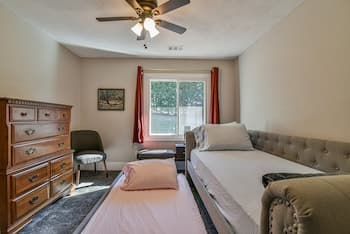 Kingdom on Knollwood