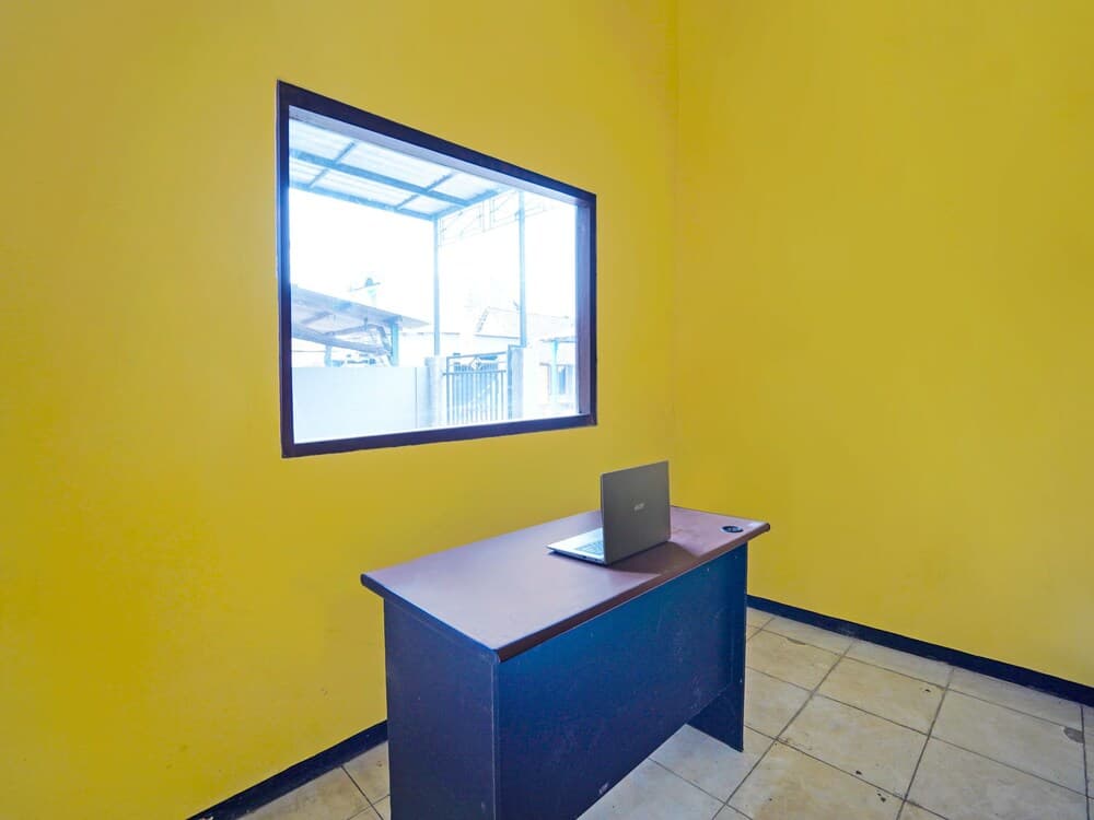 OYO Life 91869 Insan Mulia Kost Syariah