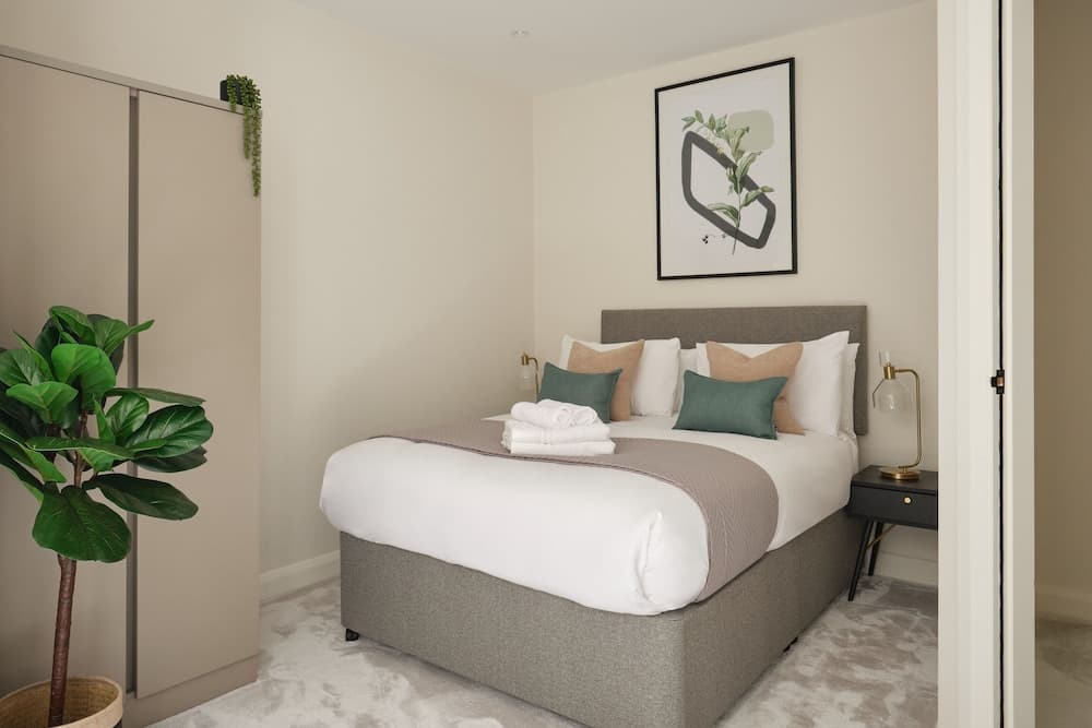 Fulham  Hestercombe House by Viridian Apartments