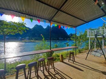 YoLo Pool Bar Villas