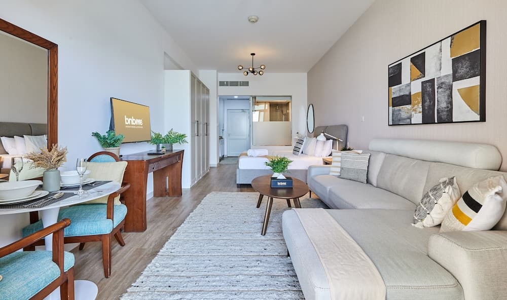 bnbme | Palm Views West | STUDIO