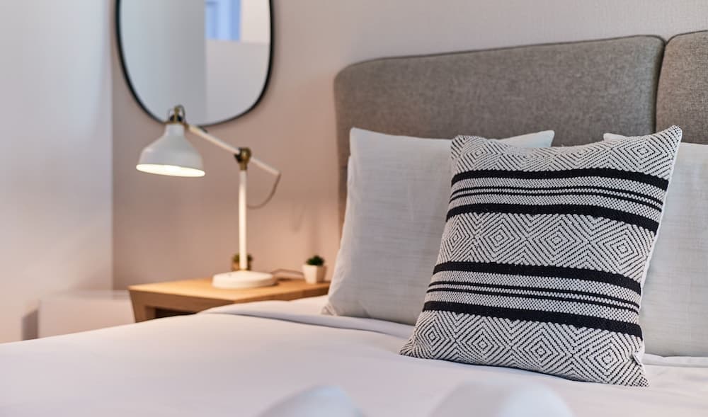 bnbme | Palm Views West | STUDIO