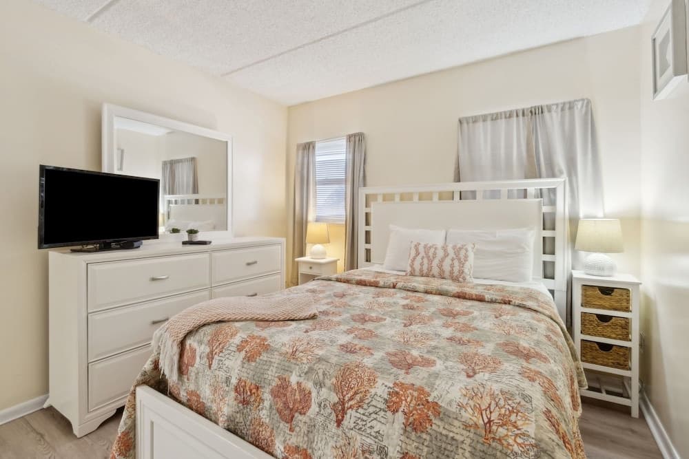 G3 Amelia South 3 Bedroom Condo by RedAwning