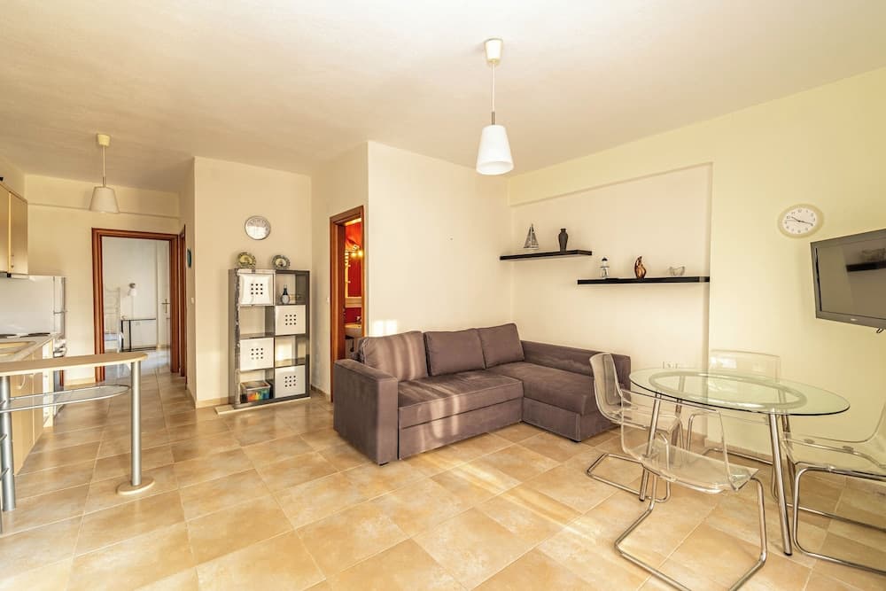 Nano's Vacation In Nea Skioni