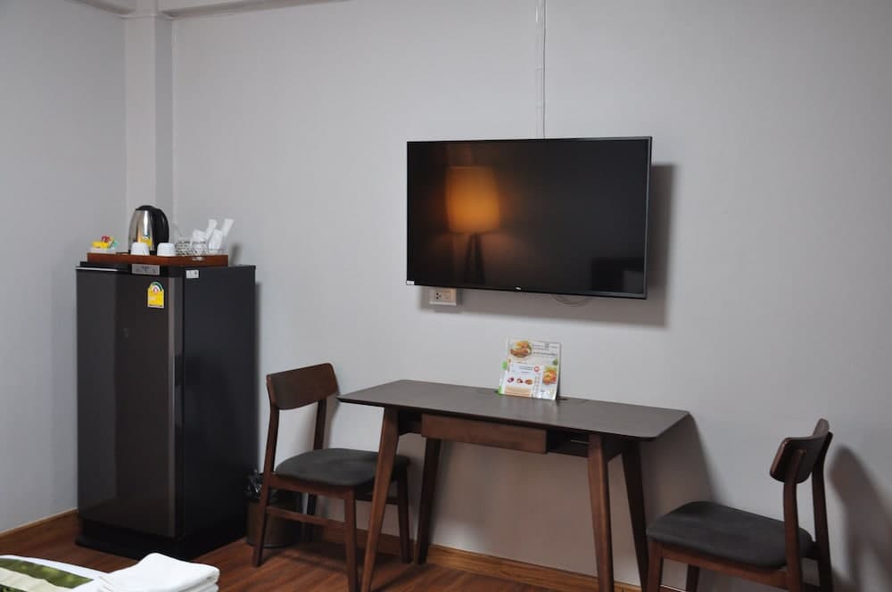 The Bedrooms Maeklong Service Apartment