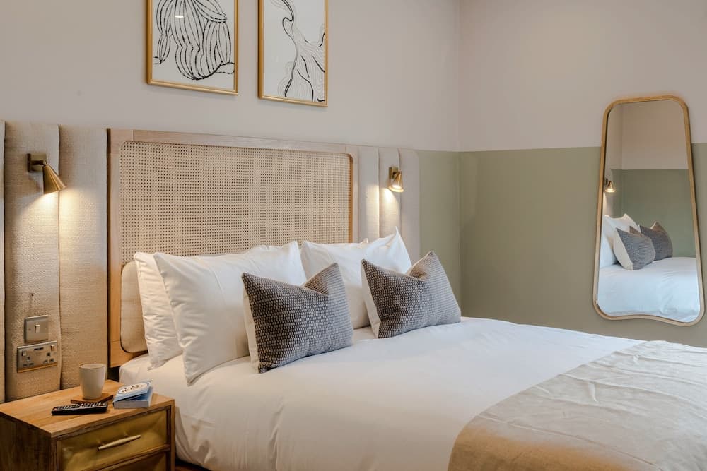 Your Apartment Shepherd's Bush