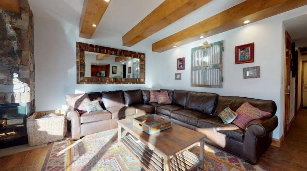 Landmark Condos 2 Bedroom in Lionshead Village