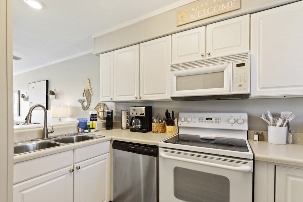 Ocean Links 2 Bedroom Villa by RedAwning