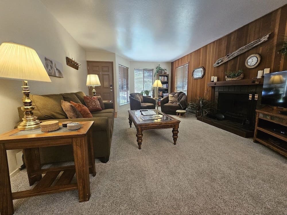 Pinenut Place 1 Bedroom Home by RedAwning