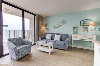 0612 2 Bedroom Home by Redawning