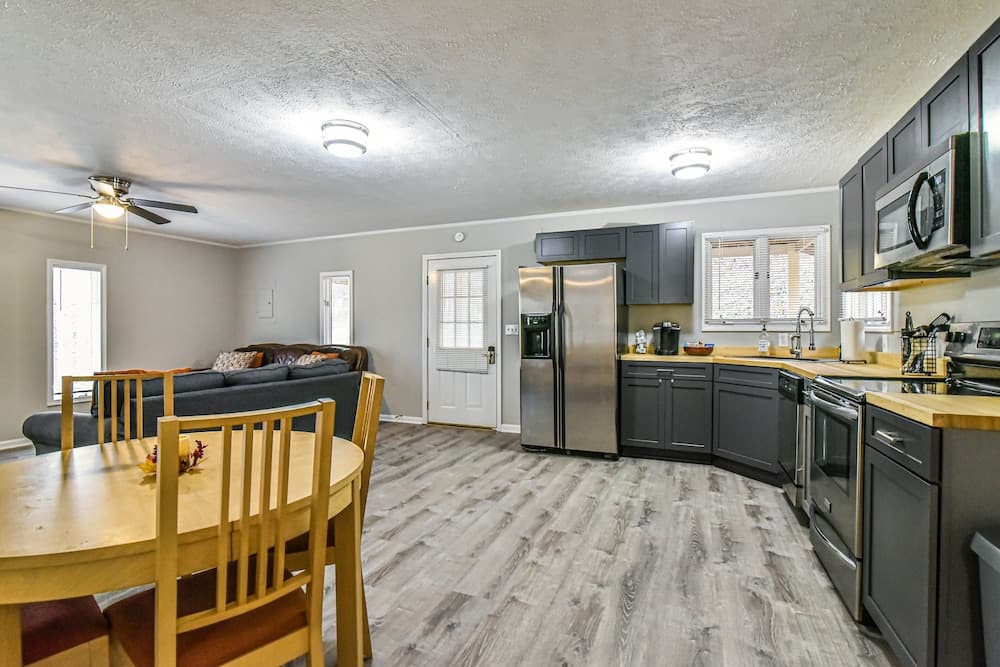 Cozy Mtn. Getaway in South Asheville