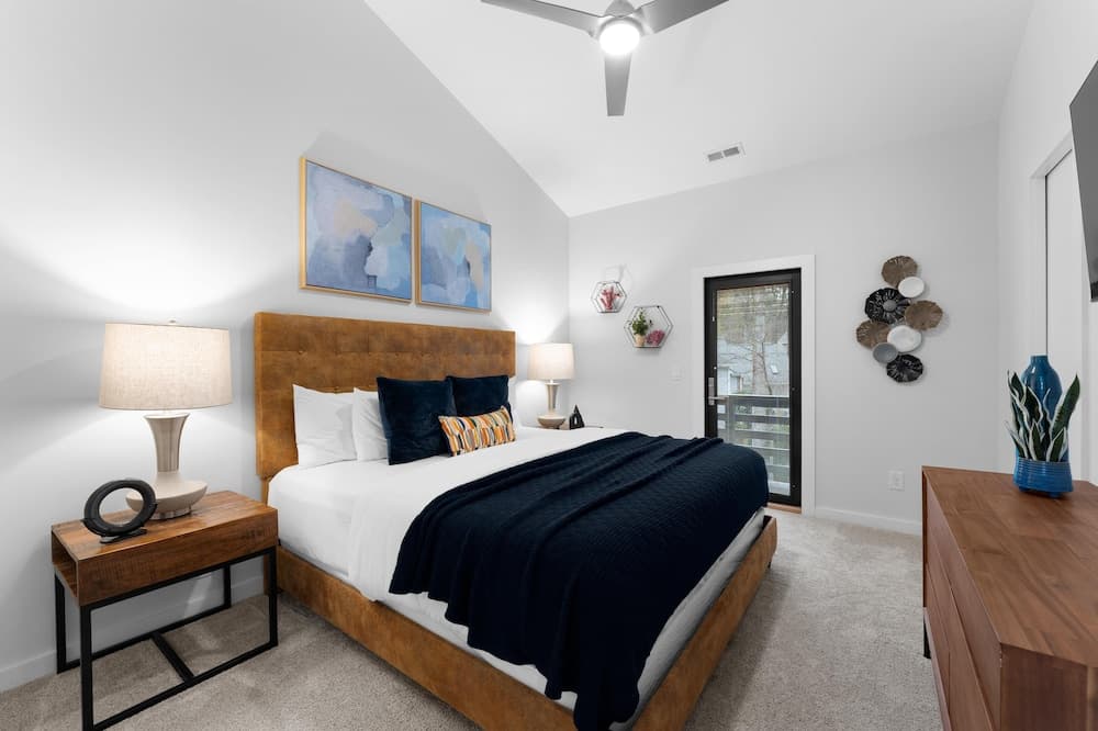 Blue Haven W/game Room, Hot Tub & Optional Boat Rental