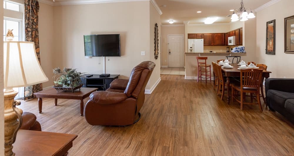 1301tt Unit 9408- Tuscana Resort 3 Bedroom Condo by RedAwning