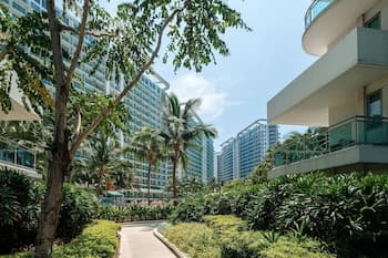 O&O Group- 1BR Azure Resort Pool Beach Netflix