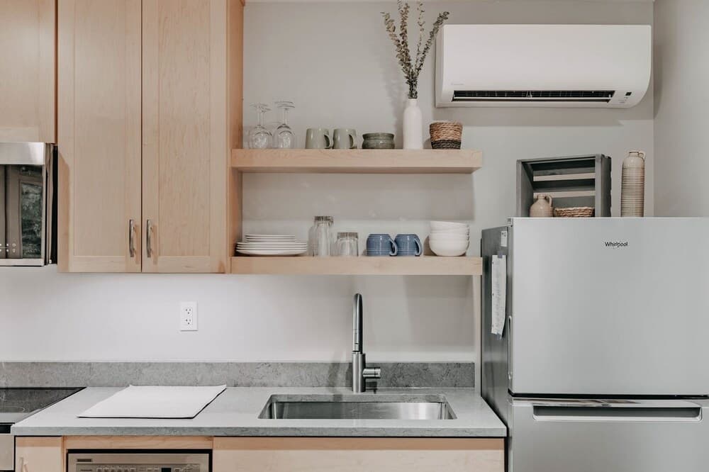 08mbr - Starlink - Gas F/p - Bbq - Sleeps 2 Home by RedAwning