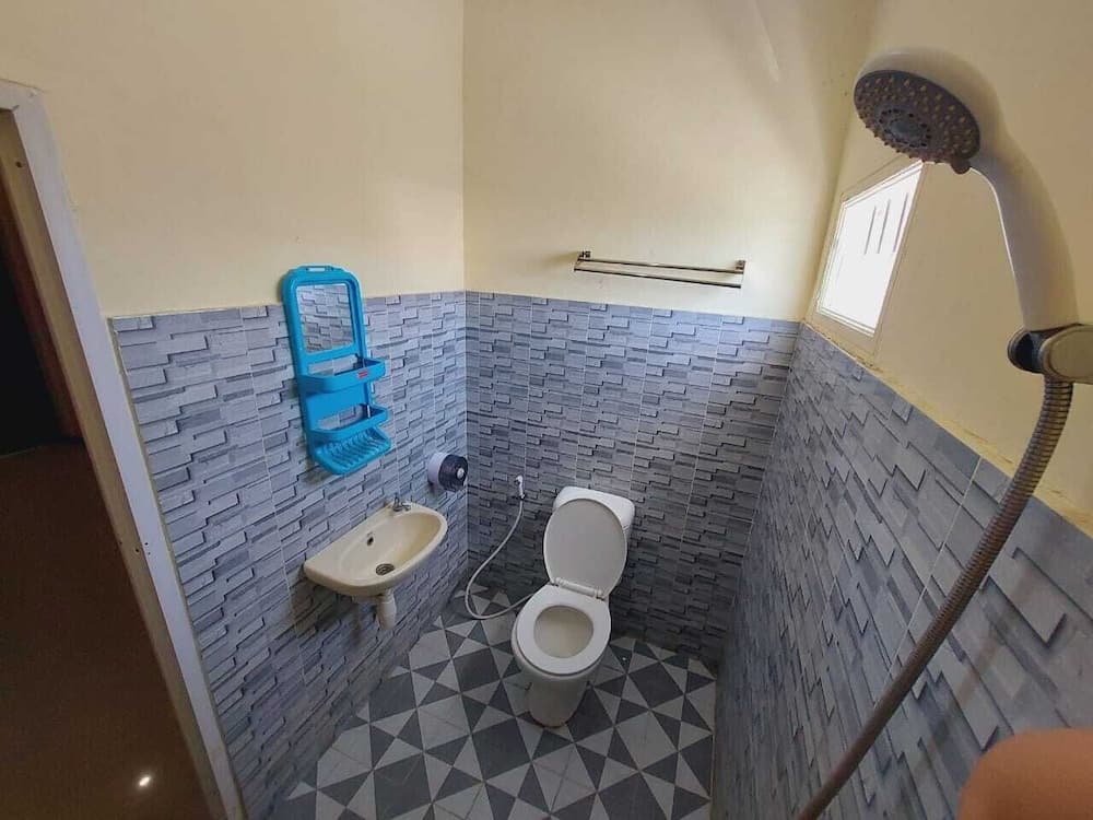 Kaja Guest House by Pesen Kamar