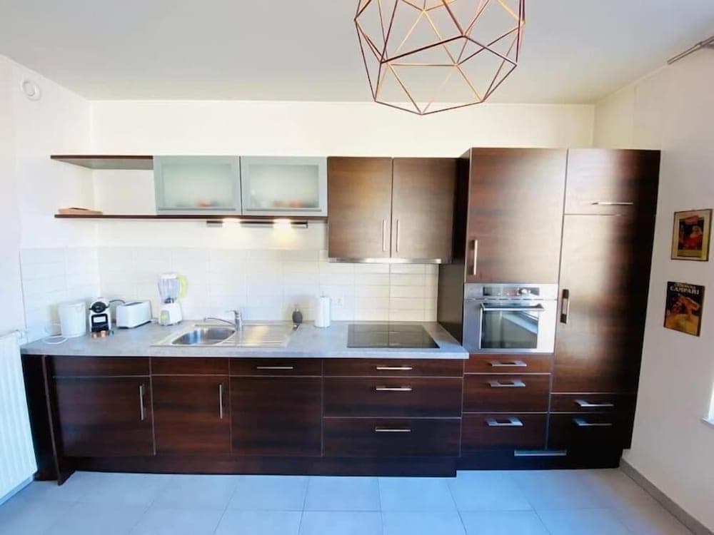 Large Studio in Center with Terrace