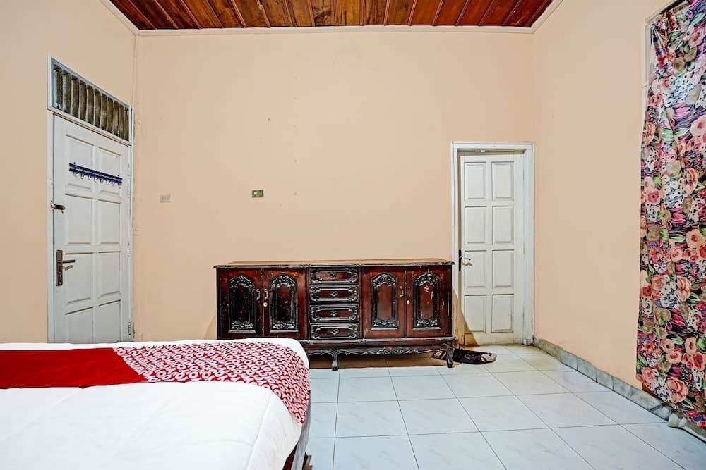 OYO 3205 Penginapan Mikial Ismi Kayuagung Syariah