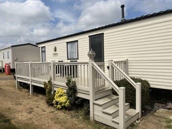 Heacham 2 bed Caravan With Decking Pets go Free
