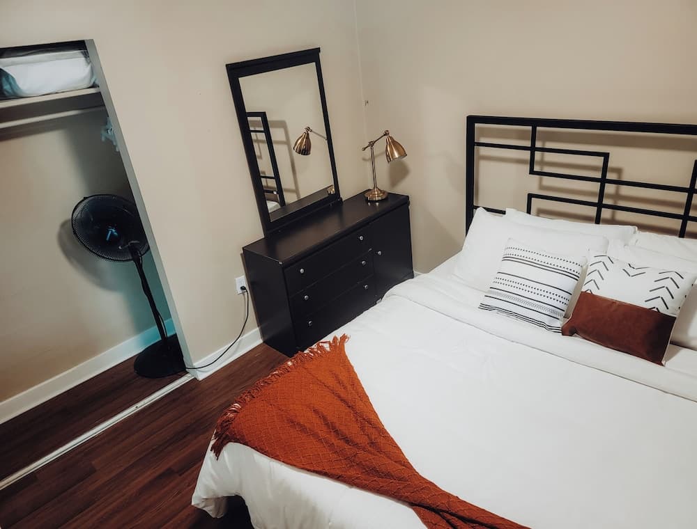 Family House with Httb Playgr BBQ Firept