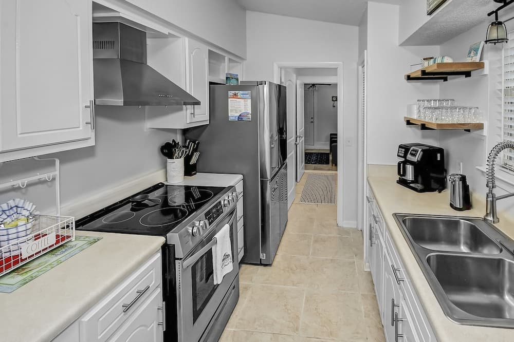 3922 Treasure Cir - Hidden Treasure