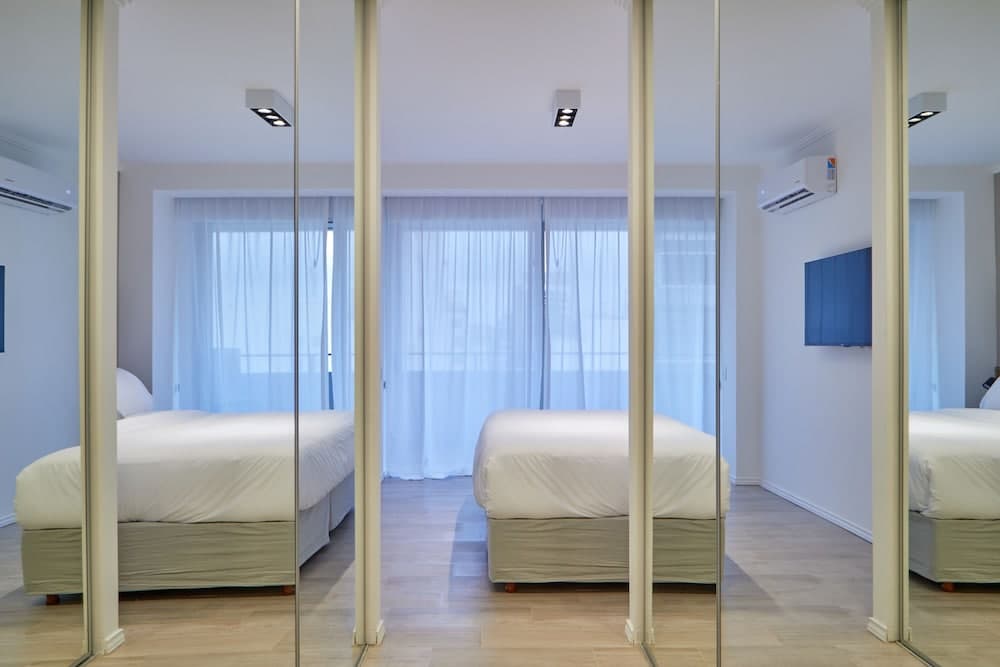 Nido at Recoleta Deco