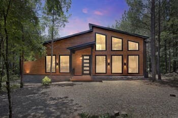 Bearfoot Chill'inn 3 Bedroom Cabin by Redawning