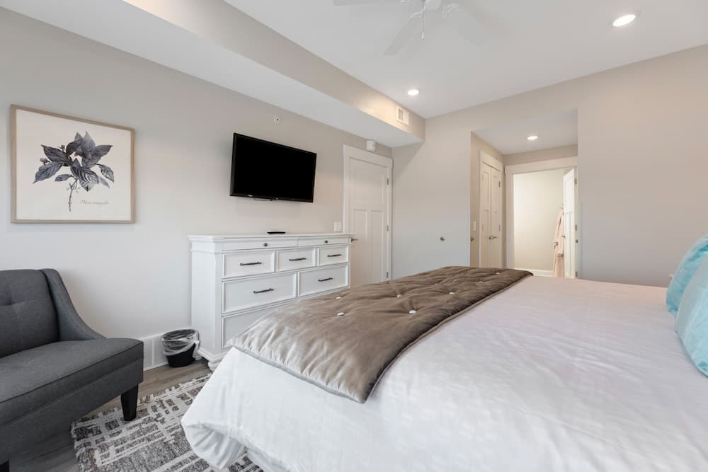 Kasa 539 Bay Street Traverse City