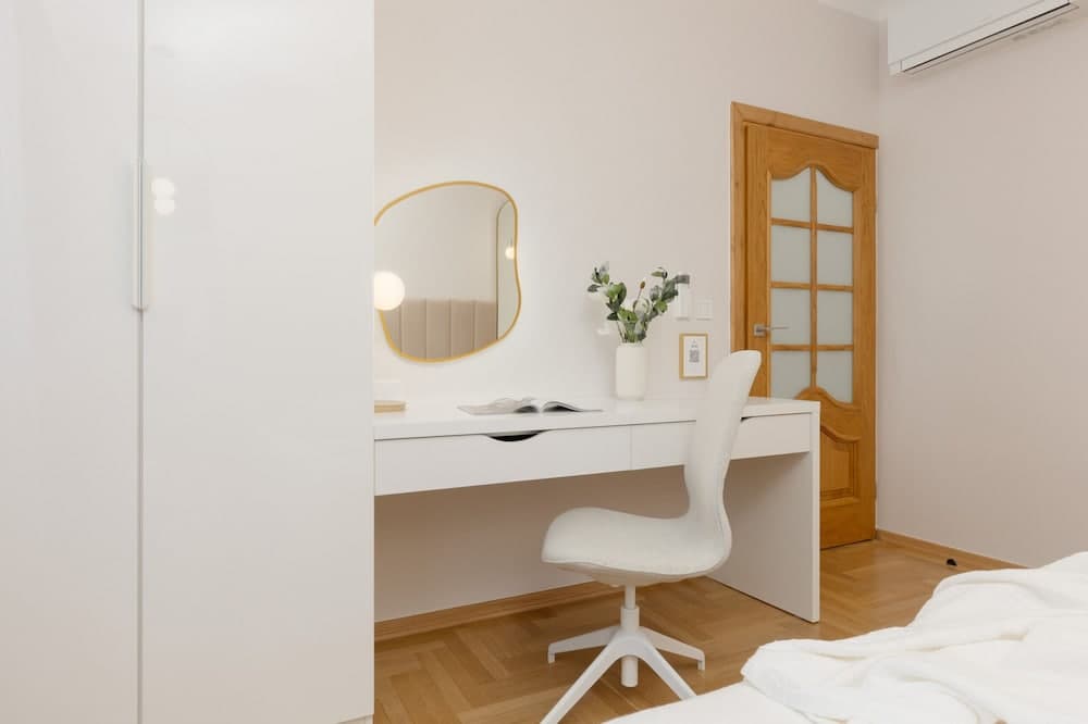 Kasprzaka Near Metro Station by Renters