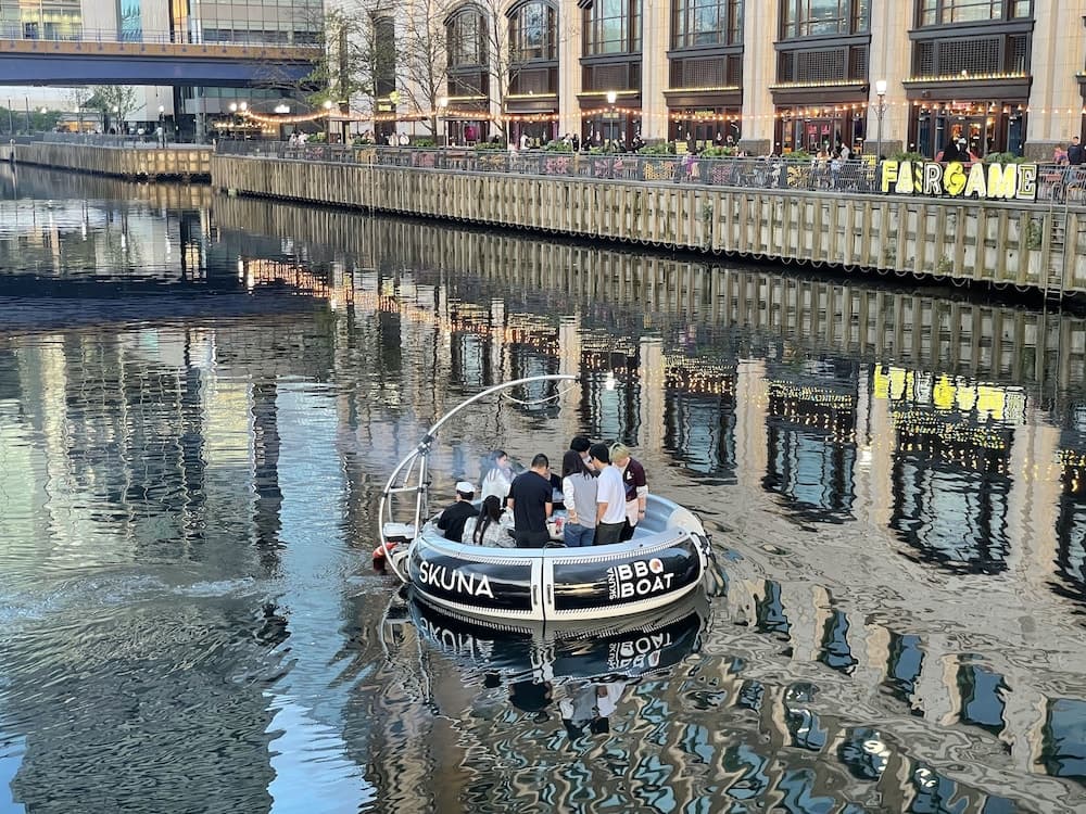 Stunning View 2 Bed Apartment - Canary Wharf City