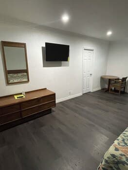 Welcome Inn & Suites