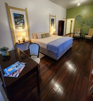 Queen Maxima by Prins Hendrik Suites