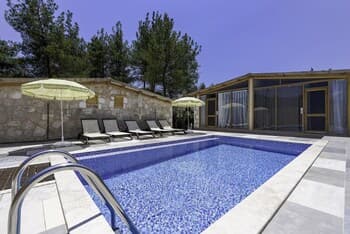 Stone Vacation Flat w Pool in Kas