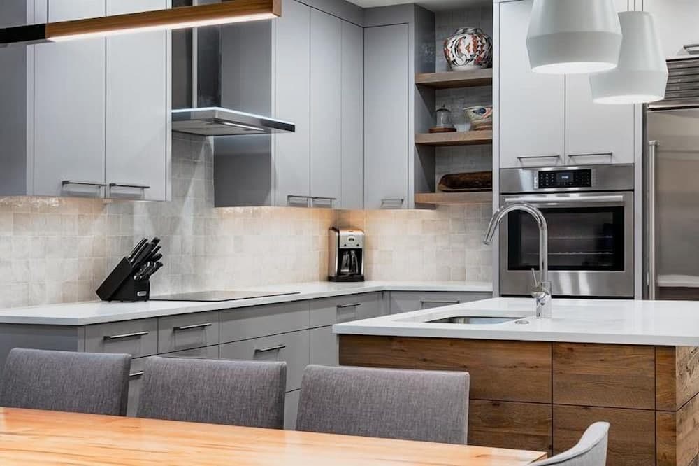 Beaver Creek Village Ski In, Ski Out 4 Bedroom