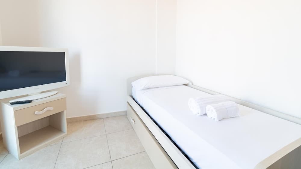 Xenia Boutique Tirso 1