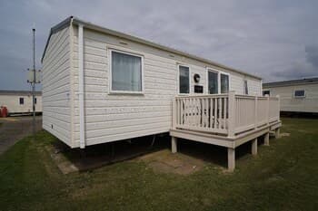 Modern 3 Bedroom 2 Bathroom Caravan With Decking