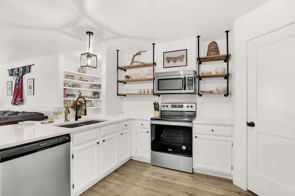 Wanderlust #1 Hot Tub Shared Outdoor Space