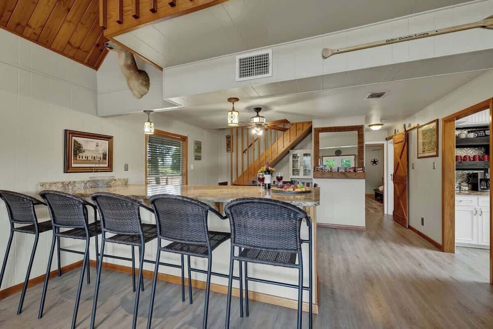 Gettin' Guada Loopy With Hot Tub & Riverfront